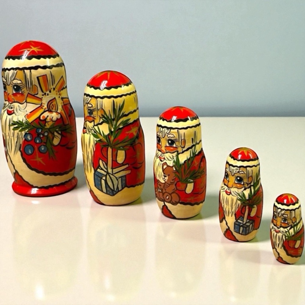 Russian Matryoshka Nesting Dolls Santa Clause Hand Painted Vintage